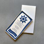 Προσκλητήριο βάπτισης με ναυτικό θέμα από υλικό EVA, με ανάγλυφα στοιχεία σε περλέ κουτί.