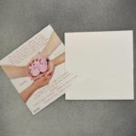 Προσκλητήριο γάμου και βάπτισης σε περλέ λευκό χαρτί με φάκελο - κουτί.