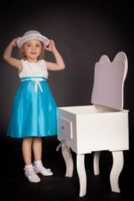 Φόρεμα βάπτισης εξαιρετικής ποιότητας με ανάγλυφα τριαντάφυλλα, φιόγκο Chanel και έξτρα επένδυση. Ηλικίες έως 5 ετών.