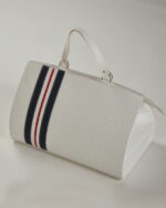 GL4142 Επώνυμη τσάντα Guy Laroche κορυφαίας ποιότητας από δερματίνη με αναγλυφότητες, από τη νέα συλλογή του 2020.