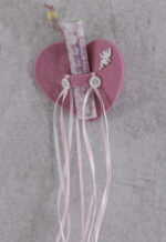 Προσκλητήριο - μπομπονιέρα κρεμαστή τσόχινη καρδιά με θέμα νεράιδα.