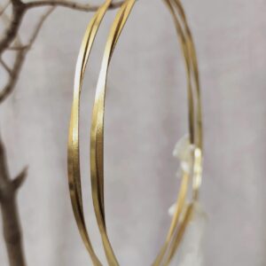 Επάργυρα, επιπλατινωμένα στέφανα γάμου με διπλή γυαλιστερή και διαμανταριστή χρυσή βέργα.