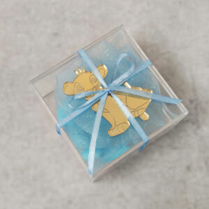 Μπομπονιέρα βάπτισης κουτί plexi - glass με χρυσό καθρέφτη plexi - glass και θέμα Lion King.