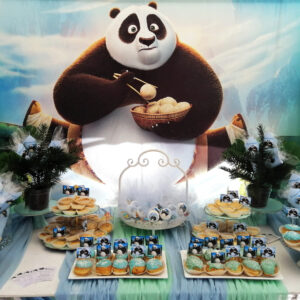 Στολισμός βάπτισης για αγόρι με θέμα Kung Fu Panda σε γαλάζιες και μέντα αποχρώσεις.