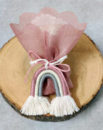 Boho μπομπονιέρα βάπτισης υφασμάτινο ουράνιο τόξο σε απόχρωση σάπιο μήλο.