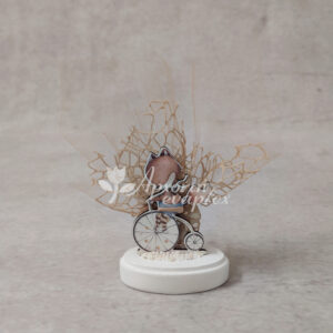 Μπομπονιέρα - προσκλητήριο βάπτισης τσίρκο ξύλινη, σε βότσαλο