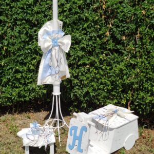 Πακέτο βάπτισης για αγόρι σε γαλάζιες και λευκές αποχρώσεις.