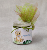 Μπομπονιέρα βάπτισης κερί σε γυάλινο βάζο με θέμα λιονταράκι.