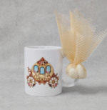 Μπομπονιέρα βάπτισης κούπα με θέμα άμαξα.