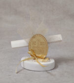 Μπομπονιέρα γάμου – βάπτισης κωνσταντινάτο από χρυσό καθρέφτη plexi-glass σε βότσαλο.