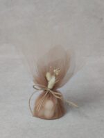 Μπομπονιέρα γάμου κερί με αποξηραμένα φύλλα.