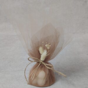 Μπομπονιέρα γάμου κερί με αποξηραμένα φύλλα.