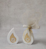 Προσκλητήριο - μπομπονιέρα γάμου – βάπτισης κεραμικό γούρι “σταγόνα” με χρυσό ασημί καθρέφτη plexi glass.