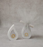 Προσκλητήριο - μπομπονιέρα γάμου – βάπτισης κεραμικό γούρι “σταγόνα” με ασημί χρυσό καθρέφτη plexi glass.