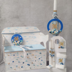 Πακέτο βάπτισης για αγόρι με θέμα θάλασσα σε λευκές και γαλάζιες αποχρώσεις.