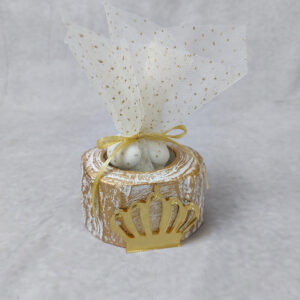 Μπομπονιέρα βάπτισης κεραμικό ρεσώ με κορώνα από χρυσό καθρέφτη plexiglass.