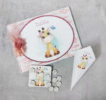 Θεματική πρόταση βάπτισης με θέμα καμηλοπάρδαλη.