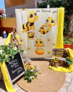 Στολισμός βάπτισης με θέμα μέλισσα.