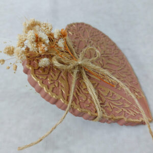 Μπομπονιέρα γάμου κεραμικό σουβέρ σε σχήμα καρδιάς και απόχρωση κεραμιδί - χρυσό.