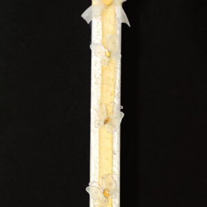 Χειροποίητη πασχαλινή λαμπάδα διακοσμημένη με φιόγκο με καρδια από χρυσό καθρέφτη πλέξι γκλας, πεταλούδες με γκλίτερ