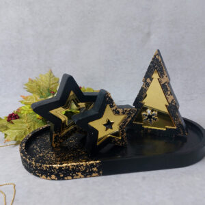 Χριστουγεννιάτικη σύνθεση με κεραμικά αστέρια με χρυσό plexiglass και δεντράκι