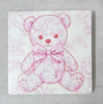 ΚΕΡΑΜΙΚΟ ΣΟΥΒΕΡ ΜΕ ΕΚΤΥΠΩΣΗ ΑΡΚΟΥΔΑΚΙ ΡΟΖ TOILE DE JOUY