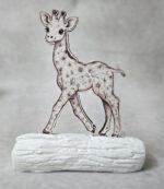 Μπομπονιέρα με Κεραμικό κορμό, με ξύλινο εκτυπωμένο καμηλοπάρδαλη cute, καφέ, Toile de Jouy ύφος